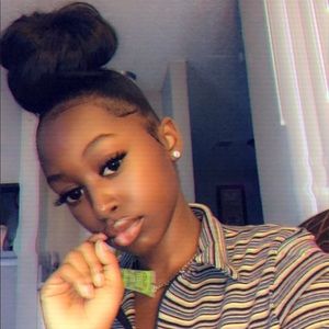 Meet your Posher, Sabine